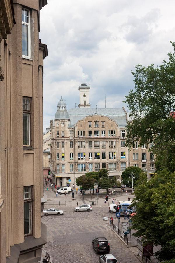 Leogrand Three Bedrooms Vip Apartments On Kniazia Romana 12 Lviv Eksteriør bilde